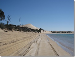 2009-04-12_15-12-10__4WDing-Coffin-Bay-National-Park__Lukas